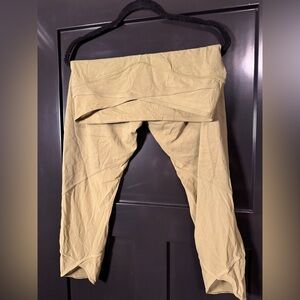 New Lululemon Cropped Leggings